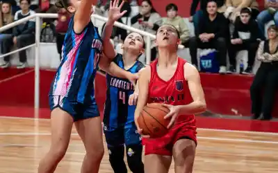 Paliza en casa: Santafeñas cayeron ante Corrientes y ahora van por el bronce en el Argentino de Mini