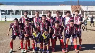 Goleada y clasificación: Villa Dolores y La Merced avanzan en los Play Offs de la Liga Chacarera