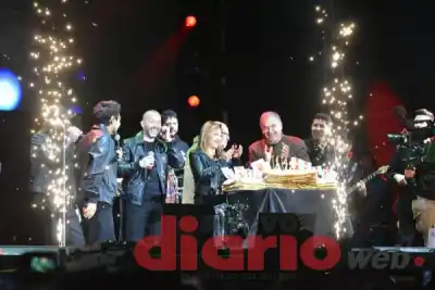 El momento que paralizó el Parque Aguirre: La K'onga le cantó el feliz cumpleaños a Santiago del Estero