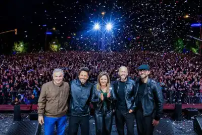 La K'onga hizo vibrar el Parque Aguirre en el cierre del Festival Madre de Ciudades