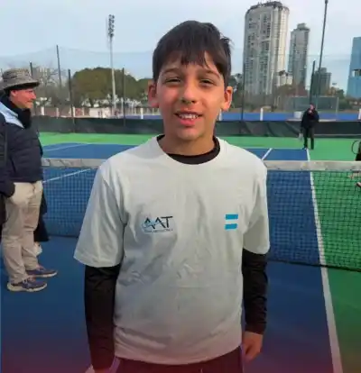 Bautista Miño, la joven raqueta correntina que brilló en la concentración nacional Sub-12