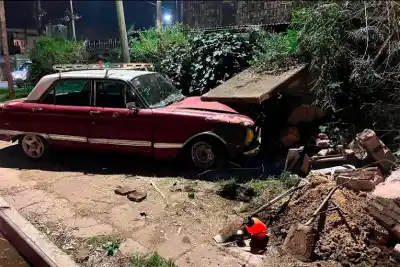 Chocó contra una casilla de gas y generó una fuga: el conductor tenía 0,90 de alcohol en sangre