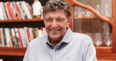 El médico que rompió el silencio del VIH en Rosario: "Un paciente se murió de tristeza"