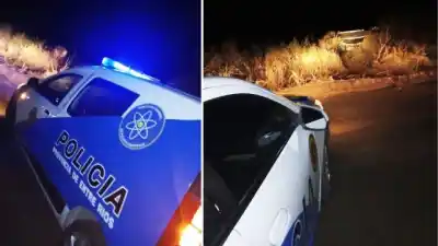 Siniestro en Victoria: camioneta volcó y el conductor terminó con graves heridas