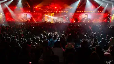 La penúltima noche del Poncho explotó con Lázaro Caballero, Carafea y Jorge Rojas