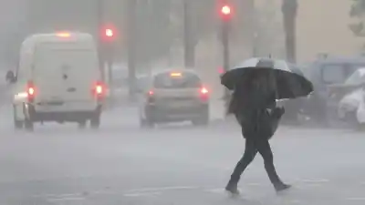 El domingo arrancó bajo agua en Neuquén: alerta naranja en la cordillera y amarilla en toda la provincia