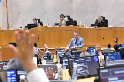 La Legislatura tucumana aprobó el Presupuesto 2026 y extendió un paquete de leyes de emergencia