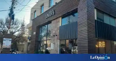 Robaron 53 mil pesos de un local de comidas en Caleta Olivia: entraron por la ventana del baño