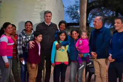 Después de años sin luz, el paraje El Puca festeja: Zdero inauguró la electrificación que esperaban