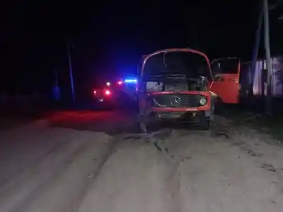 Misterioso incendio consumió un camión municipal en Misión Nueva Pompeya: ¿accidente o intencional?