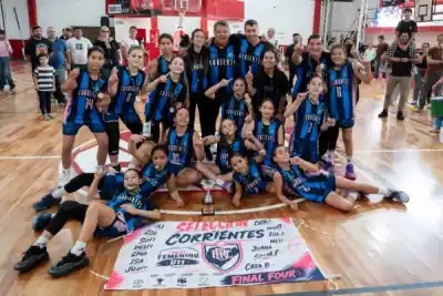 Invictas y con una MVP implacable: así festejó Corrientes el título argentino de Mini Femenino