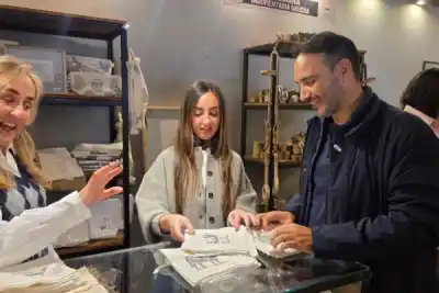 El gobernador Valdés sorprendió en la Rural de Palermo con un detalle que nadie esperaba