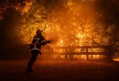 Europa arde: 330 mil evacuados en tres países, ¿qué pasó en el sur del continente?