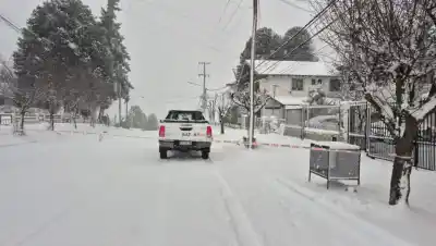 Nieve implacable en Bariloche: el intendente Cortés declaró la emergencia climática y lanzó un pedido urgente a los empleadores