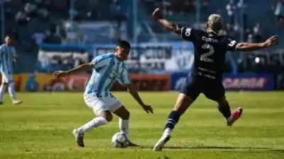 El Monumental se quedó mudo: el cabezazo que pudo cambiar la historia y el arquero que lo impidió