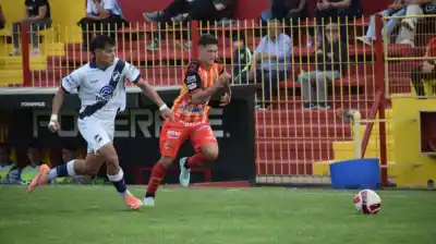 Goleada que enciende alarmas: Boca Unidos cayó 3-0 ante Juventud Antoniana y su futuro en el Federal A es incierto