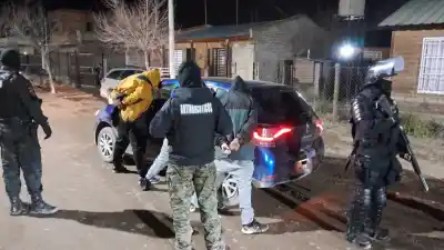 Cayeron seis narco en operativos simultáneos en Neuquén y Río Negro: lo que encontraron adentro