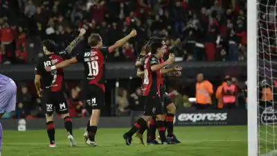 Newell's ganó pero dejó el alma: tres titulares en duda para los duelos ante Independiente y Boca