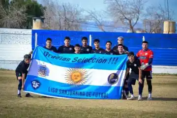 Bandera celeste y blanca en cada cancha: así fue el homenaje de la Liga Sanjuanina a la Selección