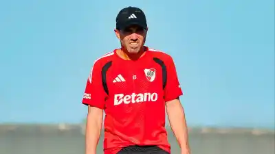 Se va de River: el destino que espera al defensor que ya no tiene lugar