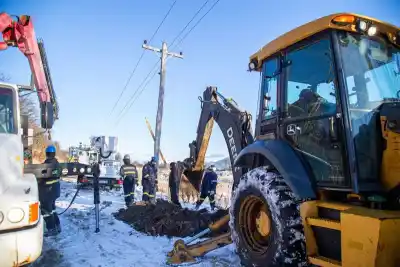 No solo cambiaron postes: la renovación eléctrica que busca terminar con los cortes en Tolhuin