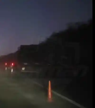 Impactante choque de dos camiones en la entrada de Salta: recomiendan máxima precaución
