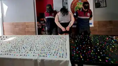 Desmantelan dos puntos de venta de drogas con más de 1400 dosis de cocaína