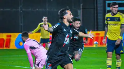 Un baile inesperado: Boca cayó 3-0 ante Riestra y las redes explotaron con memes