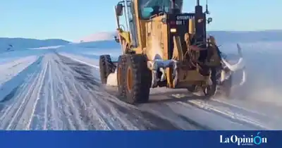 Nieve en la Ruta 40: continúan los trabajos de despeje en Santa Cruz