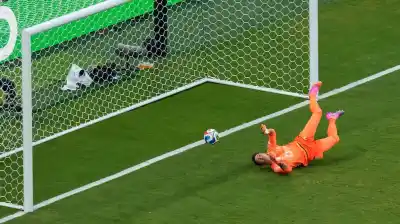 El error que lo atormenta: Muslera rompió el silencio sobre su Mundial y confesó: “No la pasé bien”
