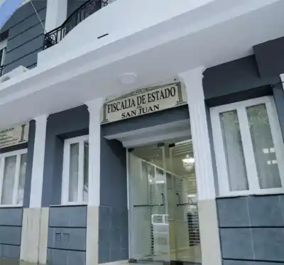 Hallaron un bulto sospechoso frente a la Fiscalía de Estado y montaron un operativo que paralizó el centro