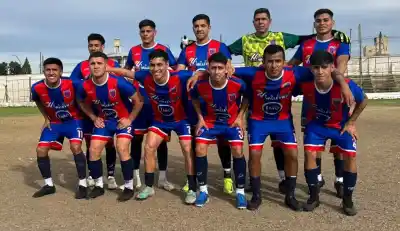 Goleada y clasificación: los finalistas del Petit que buscarán el Regional