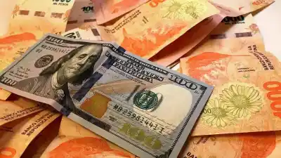 Dólar hoy: el blue retrocede y el oficial avanza, ¿cuánto cuesta cada uno?