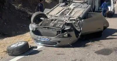 Volcó en la Quebrada de La Cébila y la Policía encontró un cargamento inesperado