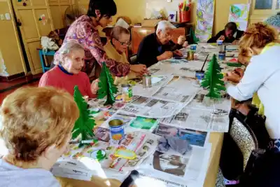 ¿Sin planes esta tarde? Llega un taller gratuito de arte y emociones a San Basilio
