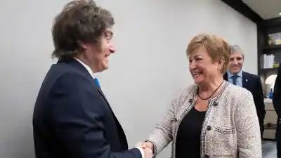Agenda internacional y protestas: Milei recibe a Georgieva y viaja a Perú en medio de la crisis con Brasil
