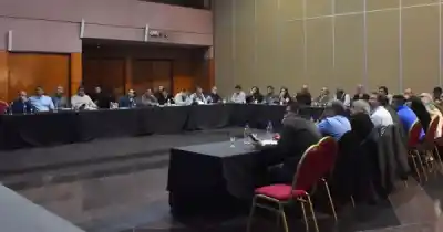 Reabren la paritaria en Salta: ¿qué pasará con los sueldos estatales?