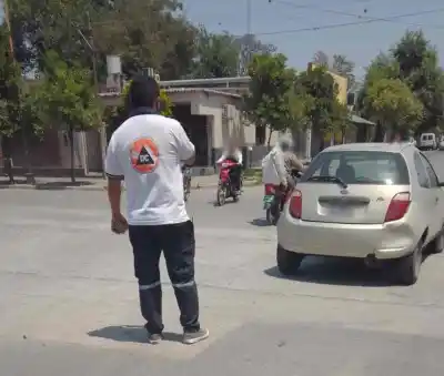 Dos automóviles dañados al protagonizar un choque en Monteros