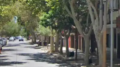 Hallazgo explosivo en pleno centro: una caja con mecha y combustible frente a la Fiscalía