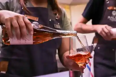 ¿Vino neuquino en cada mesa? El plan que une bodegas, hoteles y restaurantes