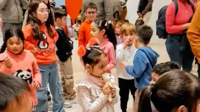 ¿Qué traen la Abuela Serapia y Sombras y Trapos al CCB? No te pierdas esta tarde de teatro infantil