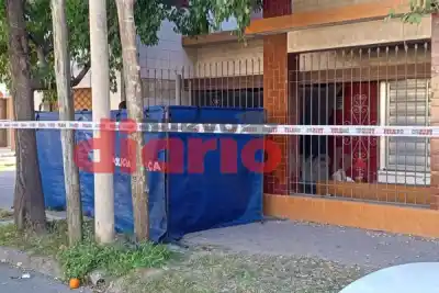 Impactante hallazgo en Ramón Carrillo: encontraron un cuerpo sin vida en plena calle