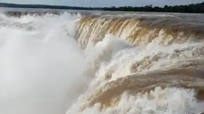 Misiones resiste la crisis: 70% de ocupación y la reapertura de la Garganta del Diablo como gancho