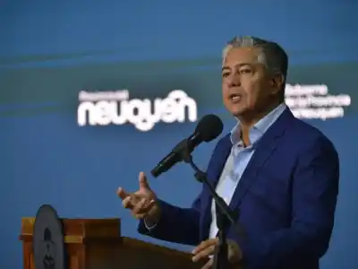 El plan de Figueroa para que Neuquén deje de ser solo productor de crudo