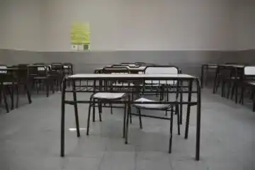 Viento Zonda en San Juan: ¿qué departamentos suspenden clases este lunes?