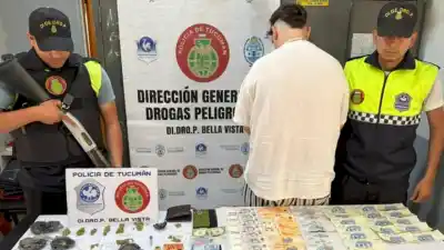 Detienen a un hombre con drogas y más de $450.000 en la autopista a Famaillá