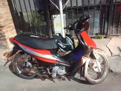 Chocaron en una moto sin papeles y la Policía los resguardó: lo que pasó después