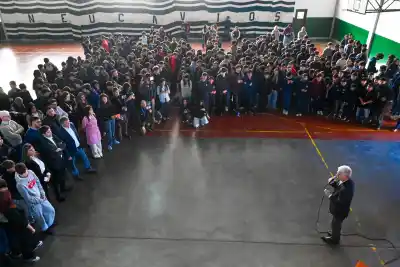 Firmó el decreto para una millonaria obra en la Escuela Técnica N°9: los detalles que no te contaron