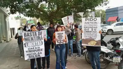 A 71 días de la desaparición de Axel González: familiares de los detenidos marcharon frente a la Fiscalía