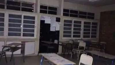 Destrozaron cerraduras y se llevaron un monitor: el nuevo robo que preocupa a una escuela de Paraná